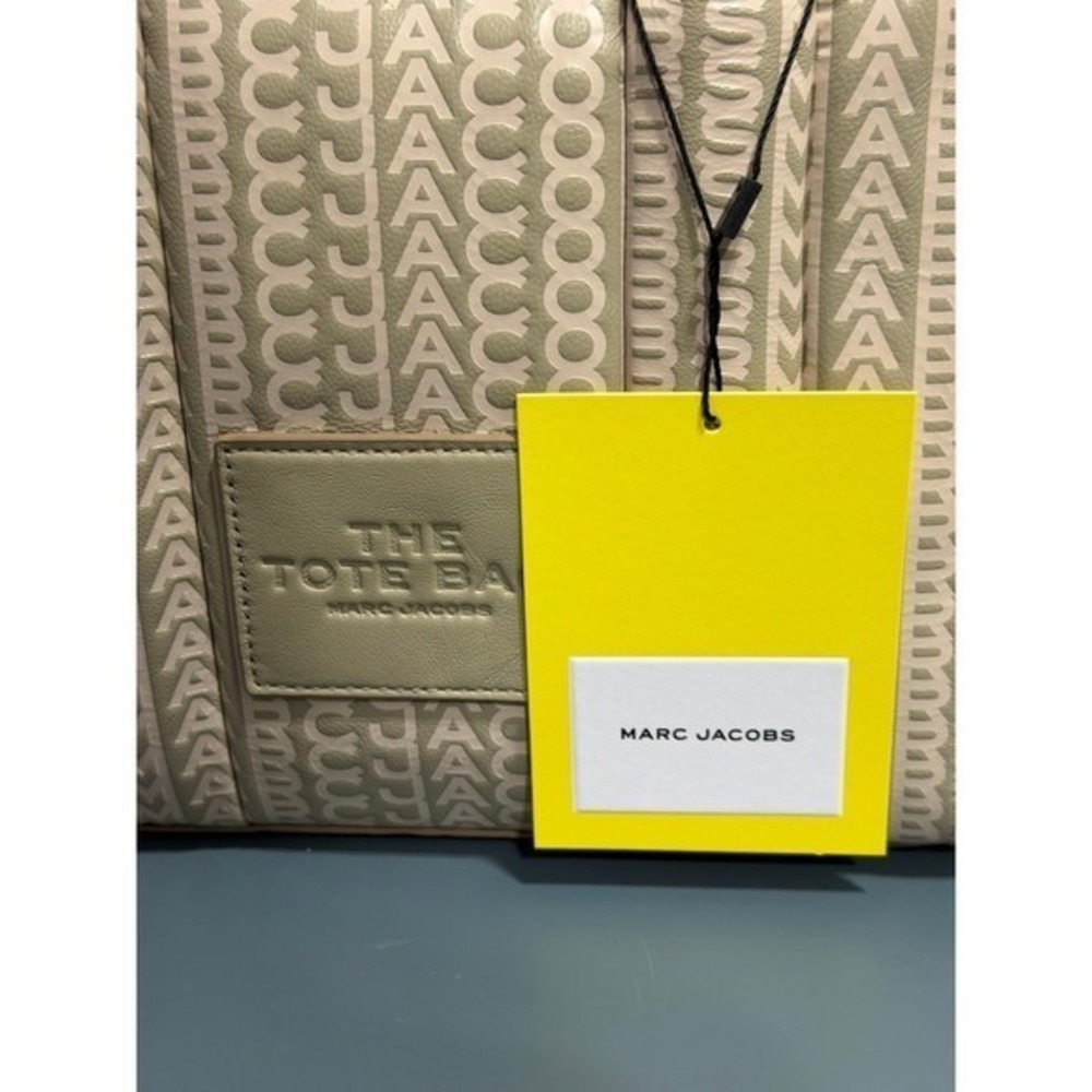 Marc Jacobs The Monogram Mini Tote Bag Khaki Leather Crossbody NEW - Picture 6 of 15